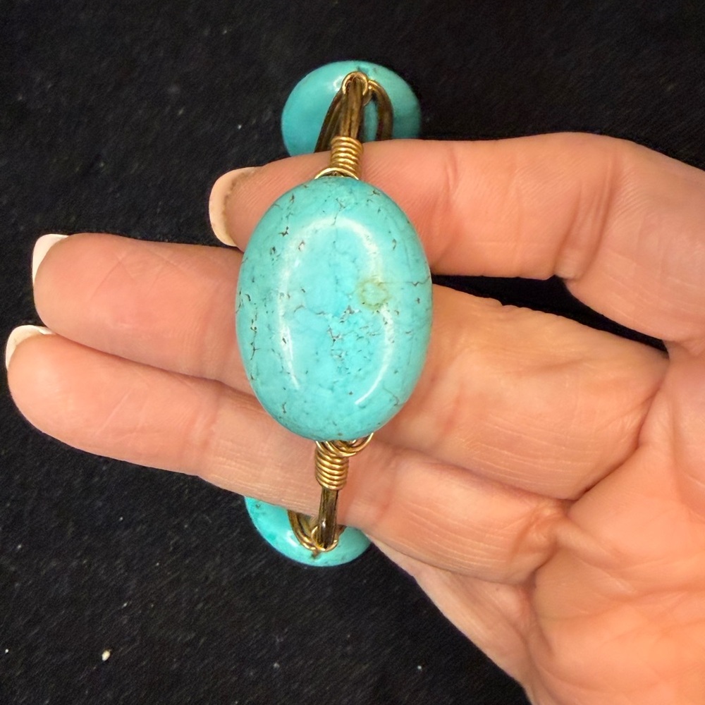 Source Unknown Turquoise and Gold Bracelet